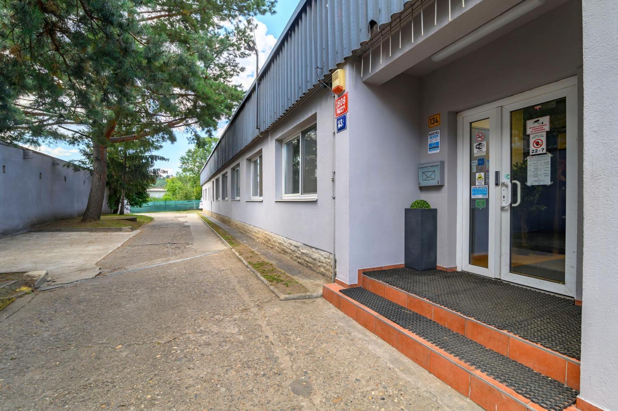 Hostel Seven Prague Exterior photo