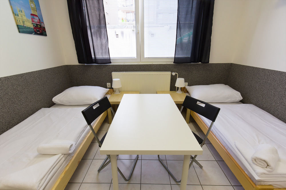 Hostel Seven Prague Exterior photo